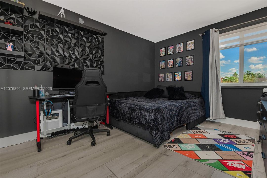 На продажу: $799,999 (4 спален, 3 ванн, 1634 Квадратных фут)