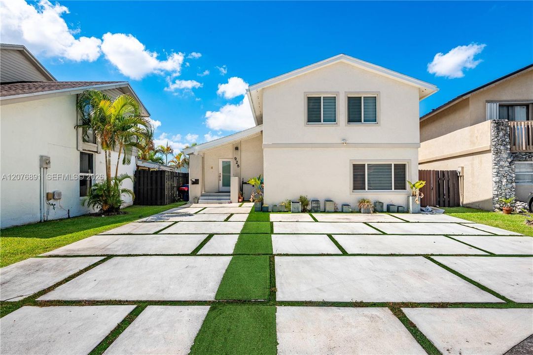 На продажу: $799,999 (4 спален, 3 ванн, 1634 Квадратных фут)