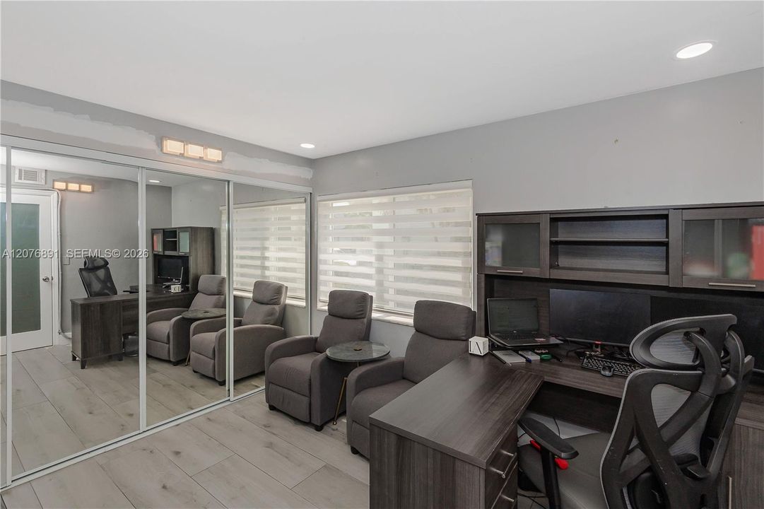 На продажу: $799,999 (4 спален, 3 ванн, 1634 Квадратных фут)