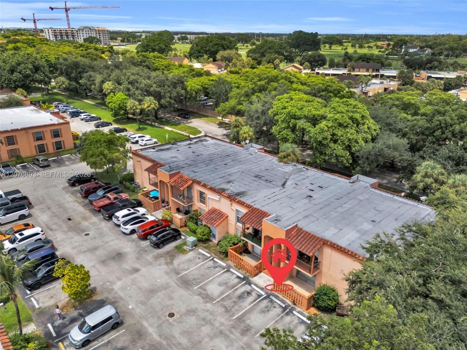 For Sale: $299,900 (2 beds, 1 baths, 816 Square Feet)