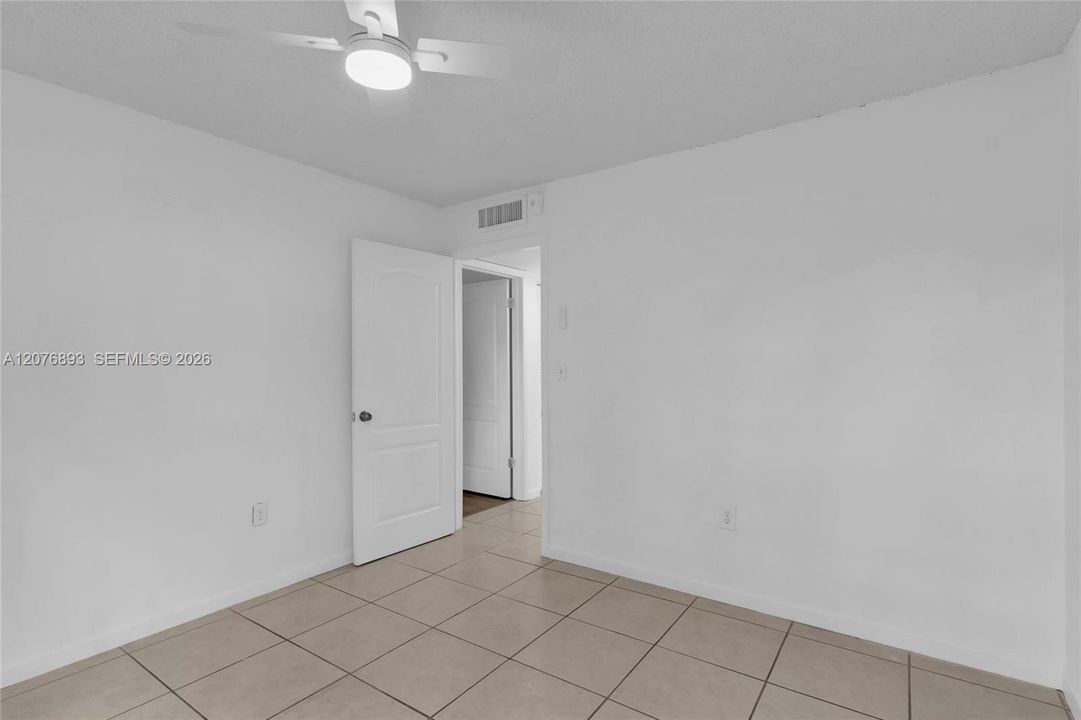 For Sale: $299,900 (2 beds, 1 baths, 816 Square Feet)