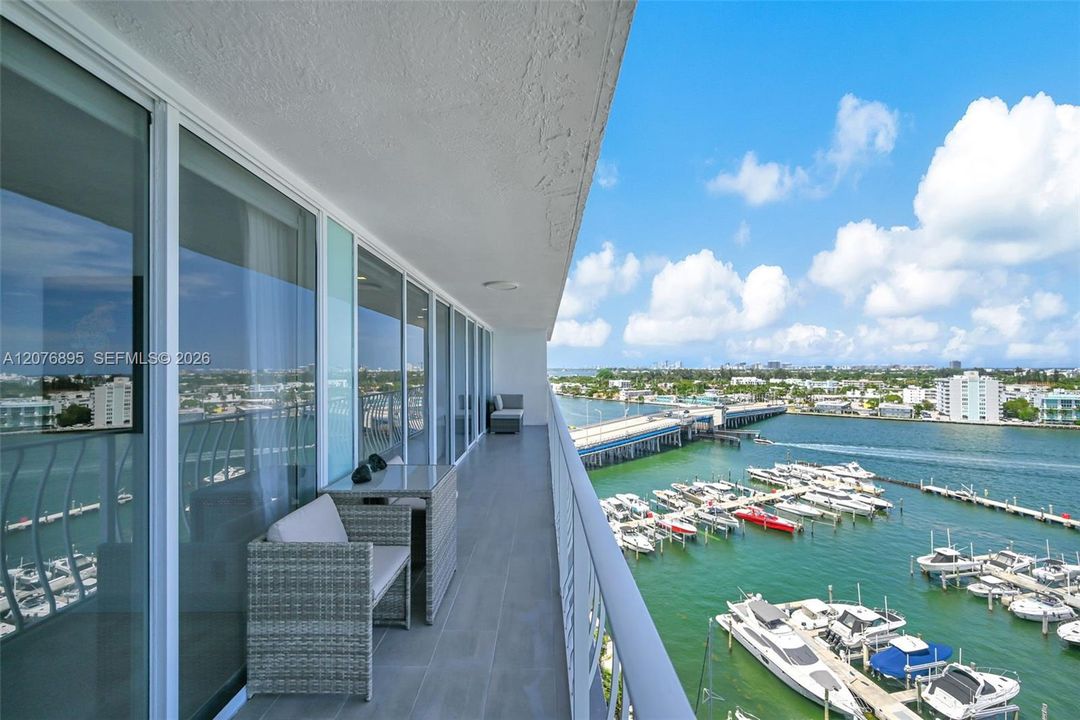 En Venta: $575,000 (2 camas, 2 baños, 1030 Pies cuadrados)