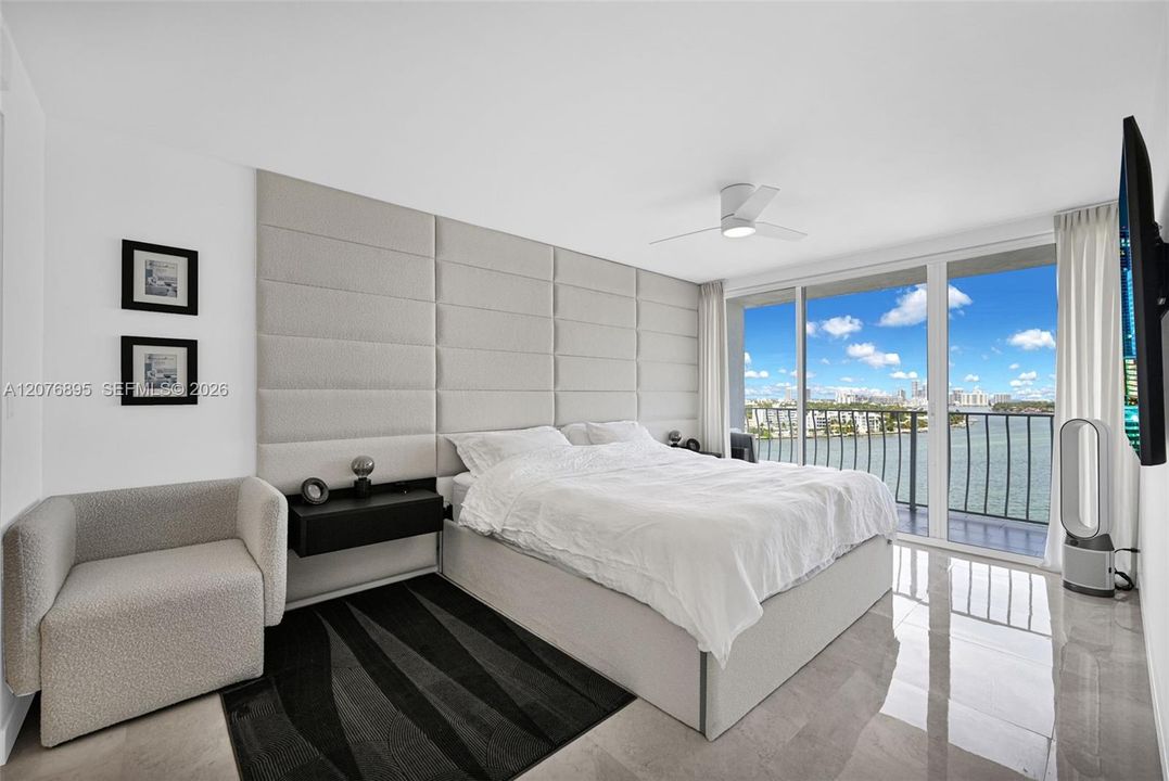 En Venta: $575,000 (2 camas, 2 baños, 1030 Pies cuadrados)
