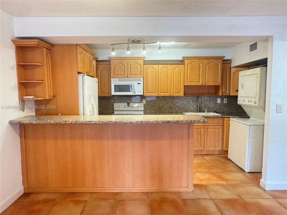 Recently Rented: $1,850 (1 beds, 1 baths, 854 Square Feet)