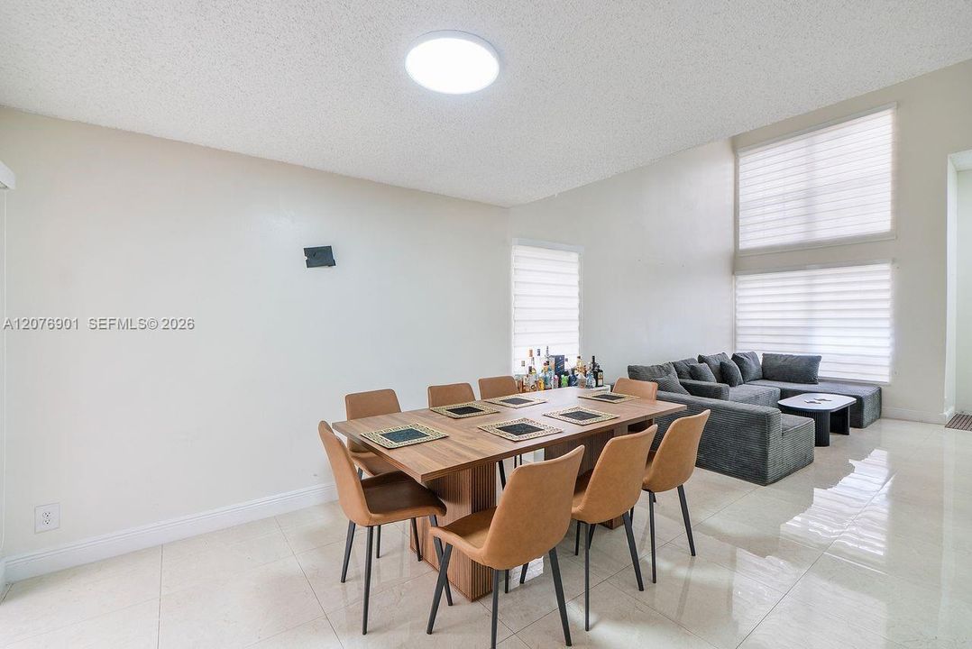Dining 2