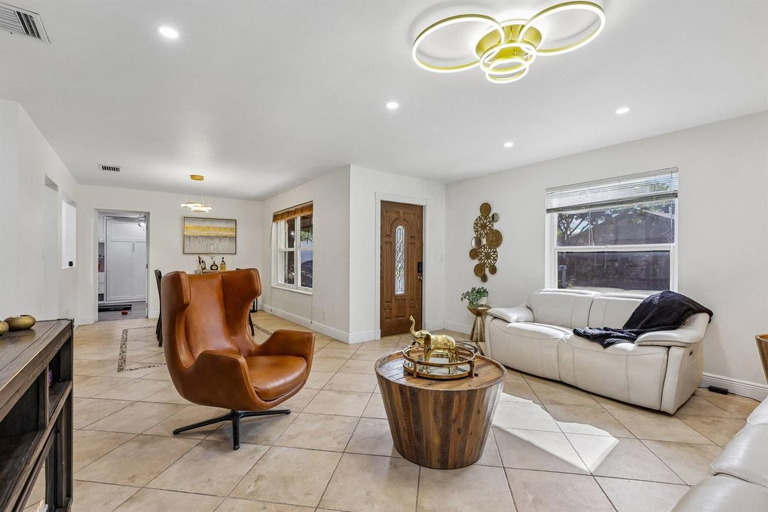 7-web-or-mls-SW 72nd Ave-S2208-007