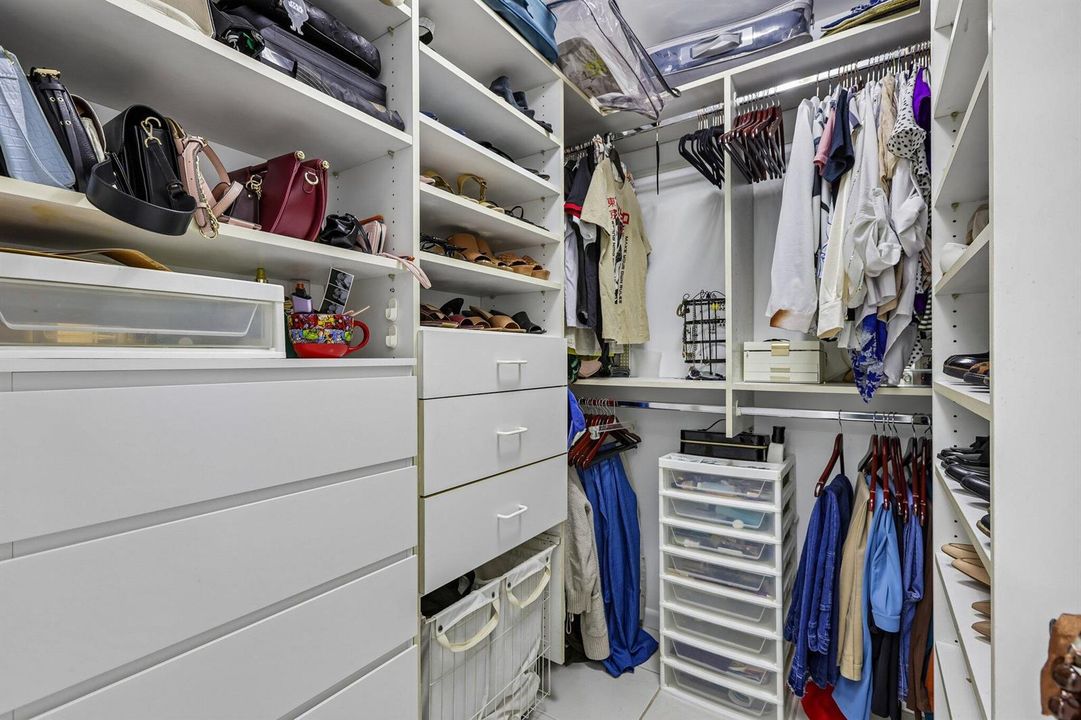 34-web-or-mls-SW 72nd Ave-S2208-034