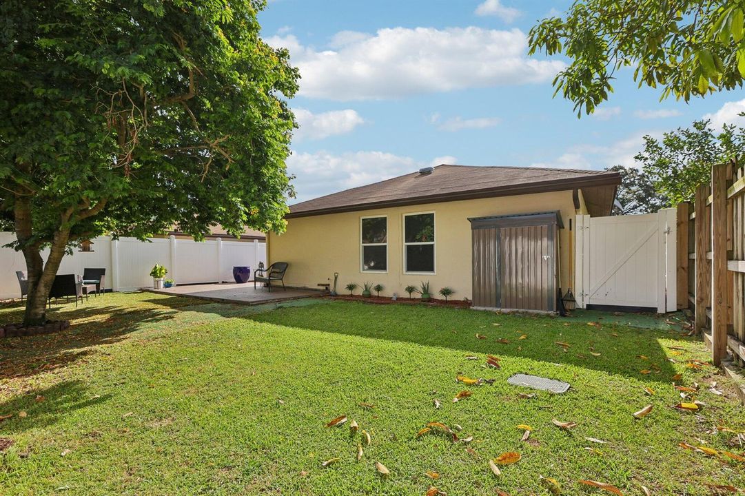 49-web-or-mls-SW 72nd Ave-S2208-049