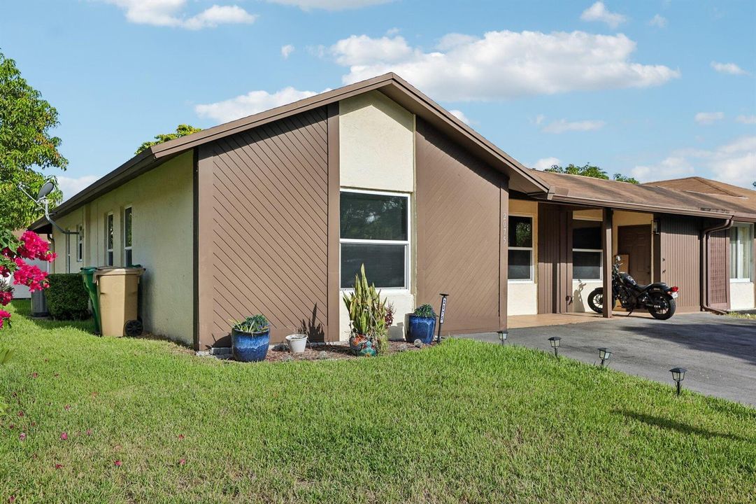 6-web-or-mls-SW 72nd Ave-S2208-006