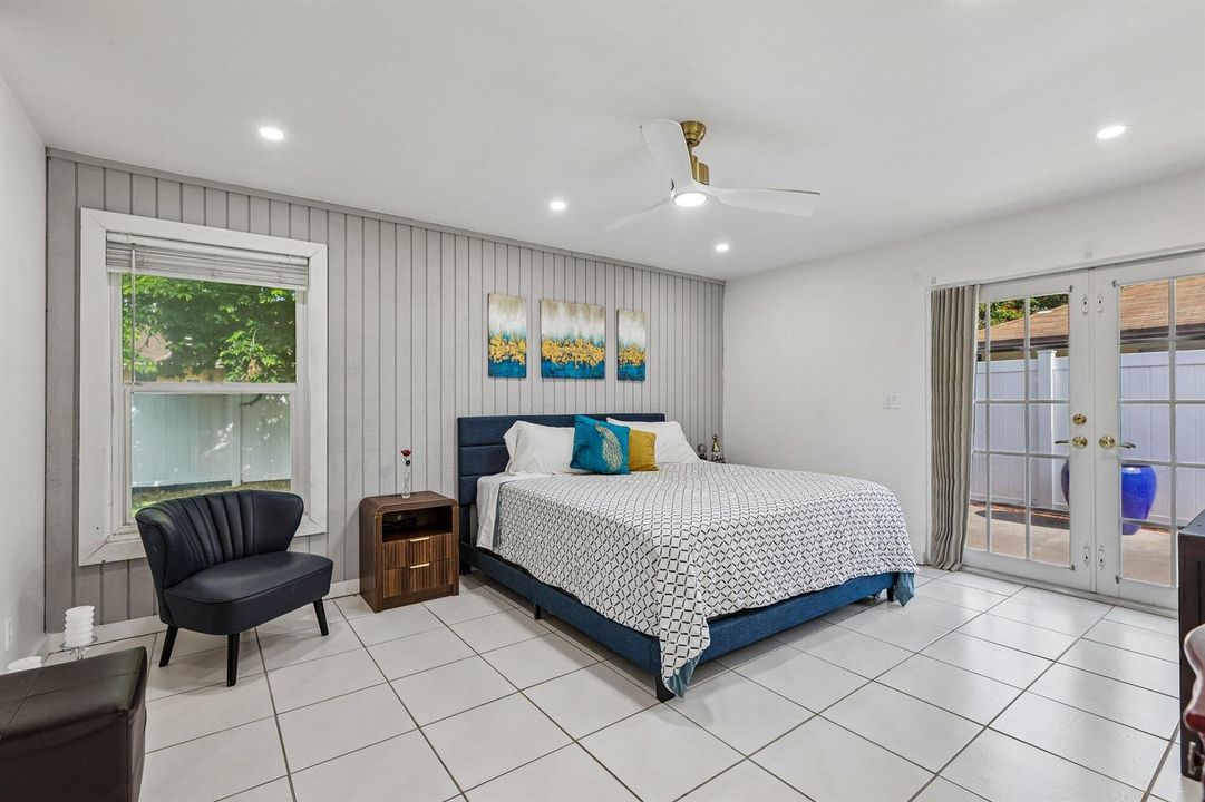29-web-or-mls-SW 72nd Ave-S2208-029