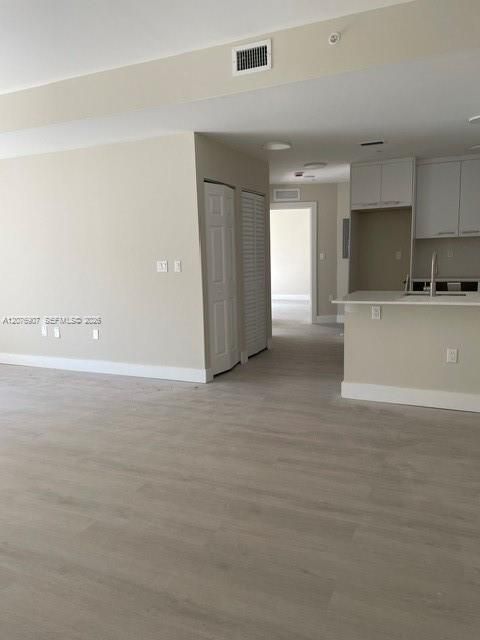 For Rent: $2,250 (2 beds, 2 baths, 1094 Square Feet)