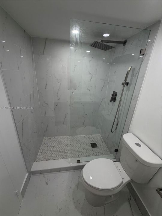 For Rent: $2,500 (2 beds, 2 baths, 924 Square Feet)