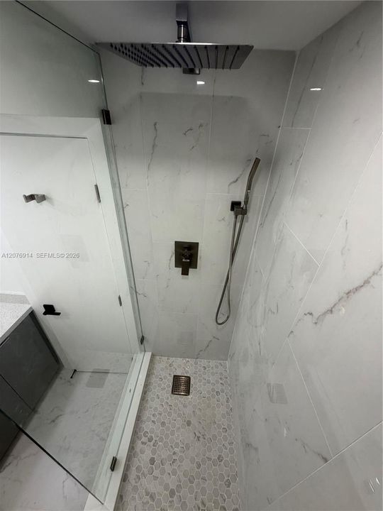 For Rent: $2,500 (2 beds, 2 baths, 924 Square Feet)