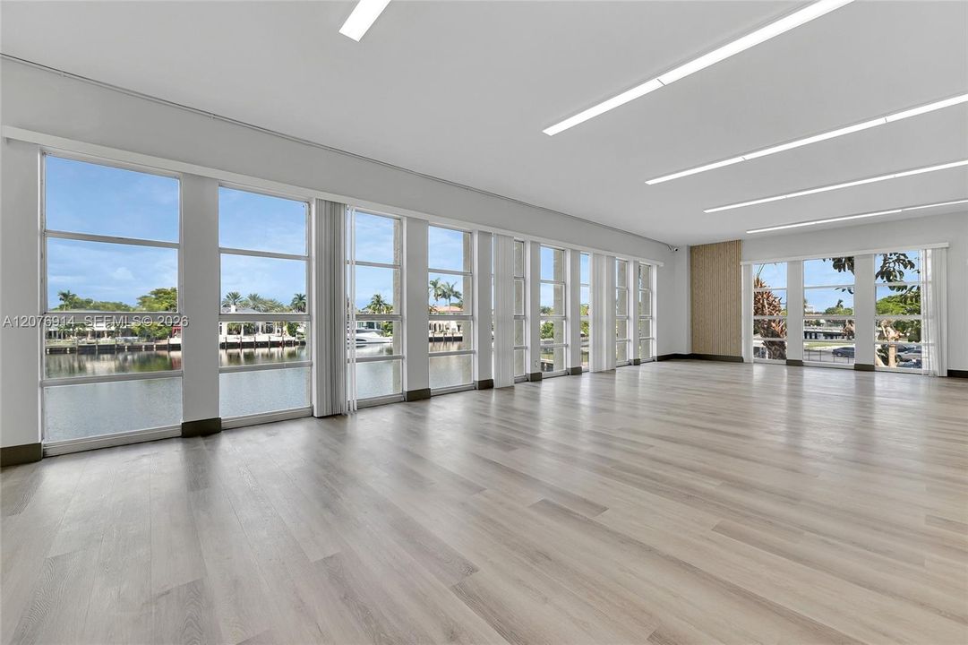 For Rent: $2,500 (2 beds, 2 baths, 924 Square Feet)