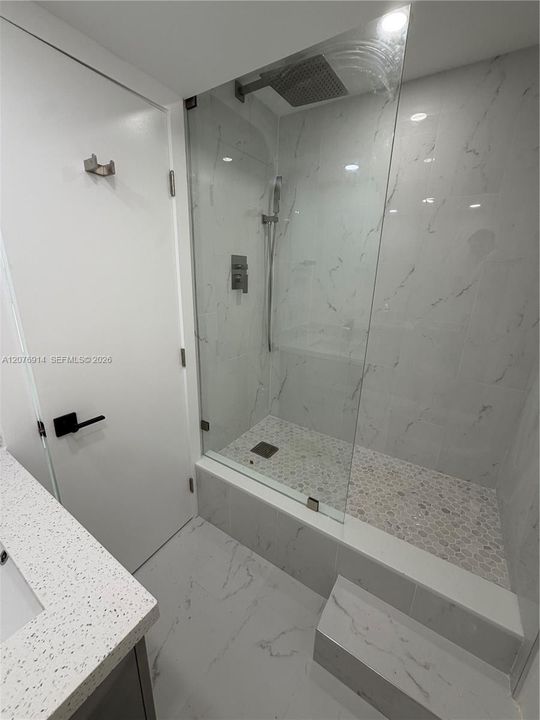 For Rent: $2,500 (2 beds, 2 baths, 924 Square Feet)
