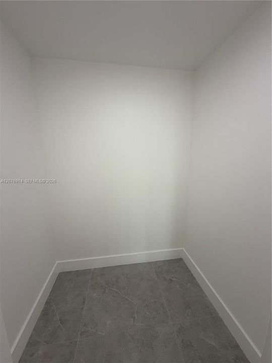 For Rent: $2,500 (2 beds, 2 baths, 924 Square Feet)