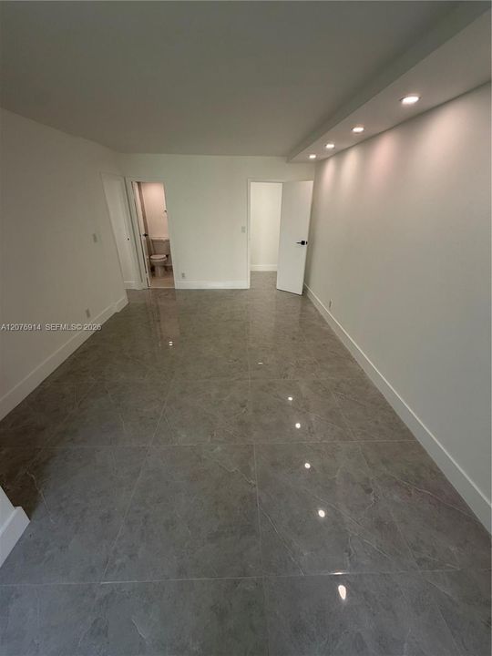 For Rent: $2,500 (2 beds, 2 baths, 924 Square Feet)