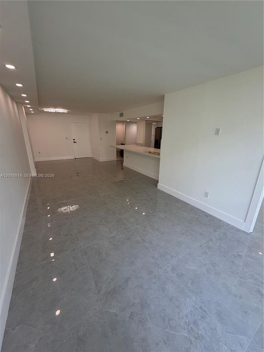 For Rent: $2,500 (2 beds, 2 baths, 924 Square Feet)