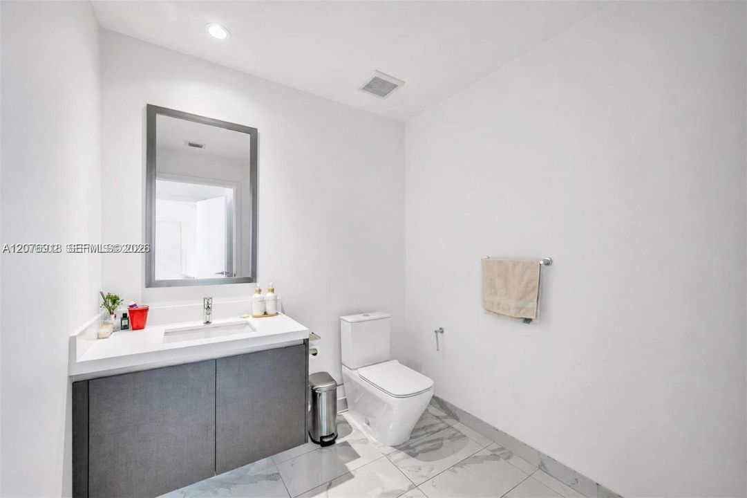 В аренду: $7,500 (2 спален, 3 ванн, 1498 Квадратных фут)