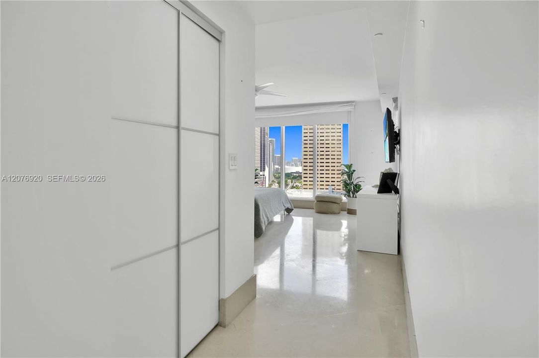 For Sale: $1,995,000 (2 beds, 2 baths, 1784 Square Feet)