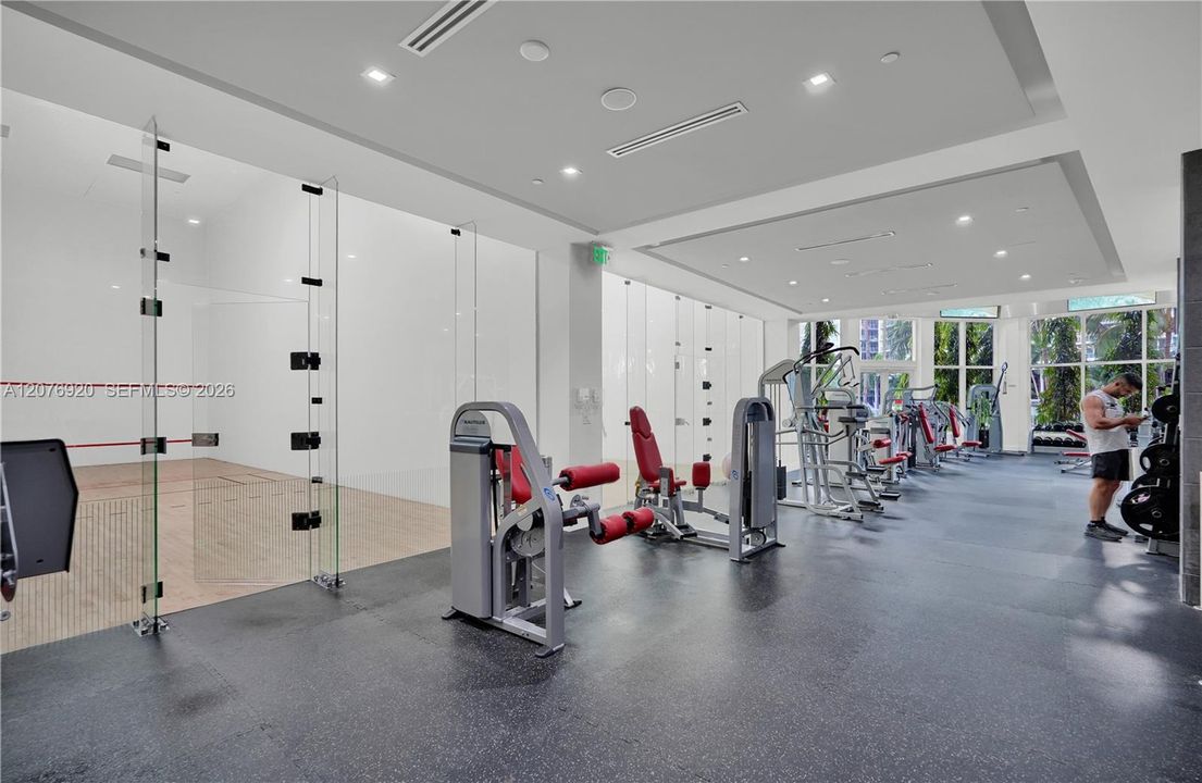 For Sale: $1,995,000 (2 beds, 2 baths, 1784 Square Feet)