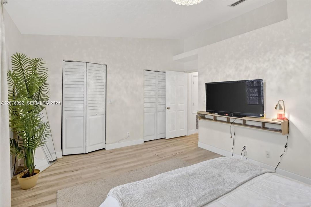 En Venta: $450,000 (3 camas, 2 baños, 1596 Pies cuadrados)