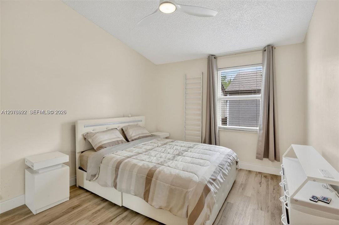 En Venta: $450,000 (3 camas, 2 baños, 1596 Pies cuadrados)