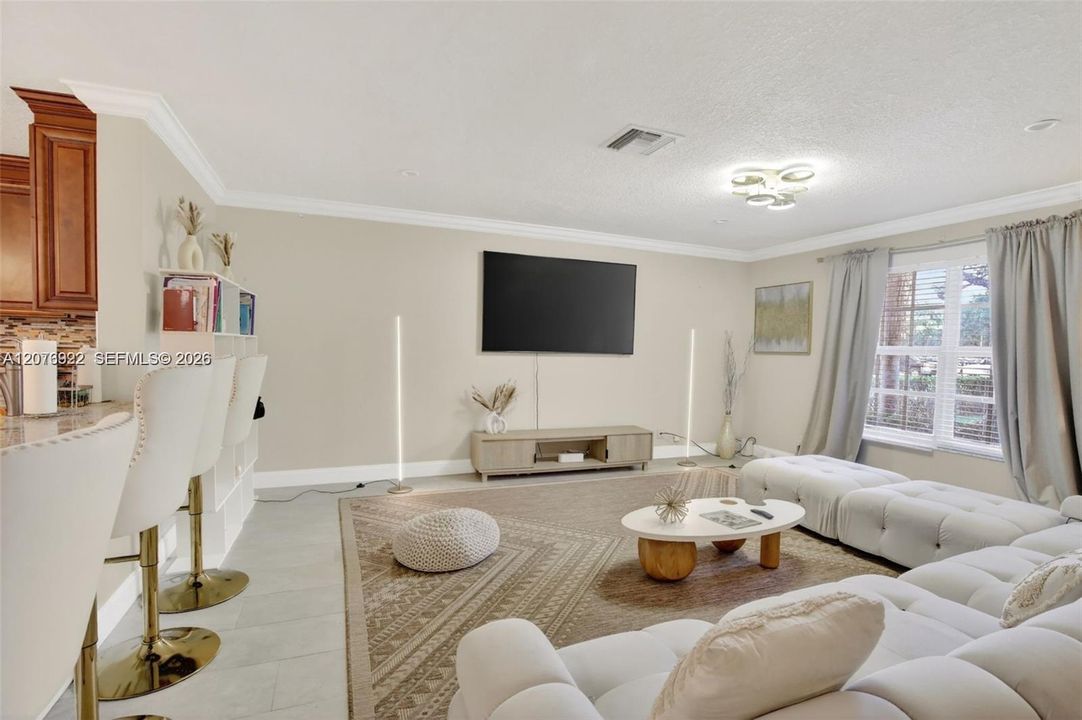 En Venta: $450,000 (3 camas, 2 baños, 1596 Pies cuadrados)