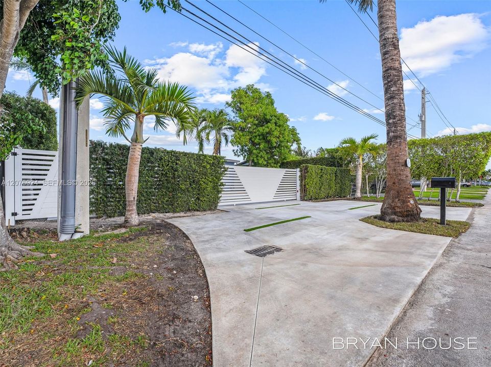 En Venta: $1,790,900 (4 camas, 2 baños, 1379 Pies cuadrados)