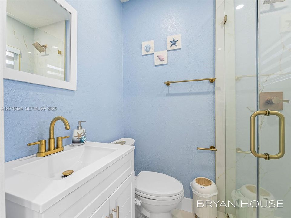 En Venta: $1,790,900 (4 camas, 2 baños, 1379 Pies cuadrados)