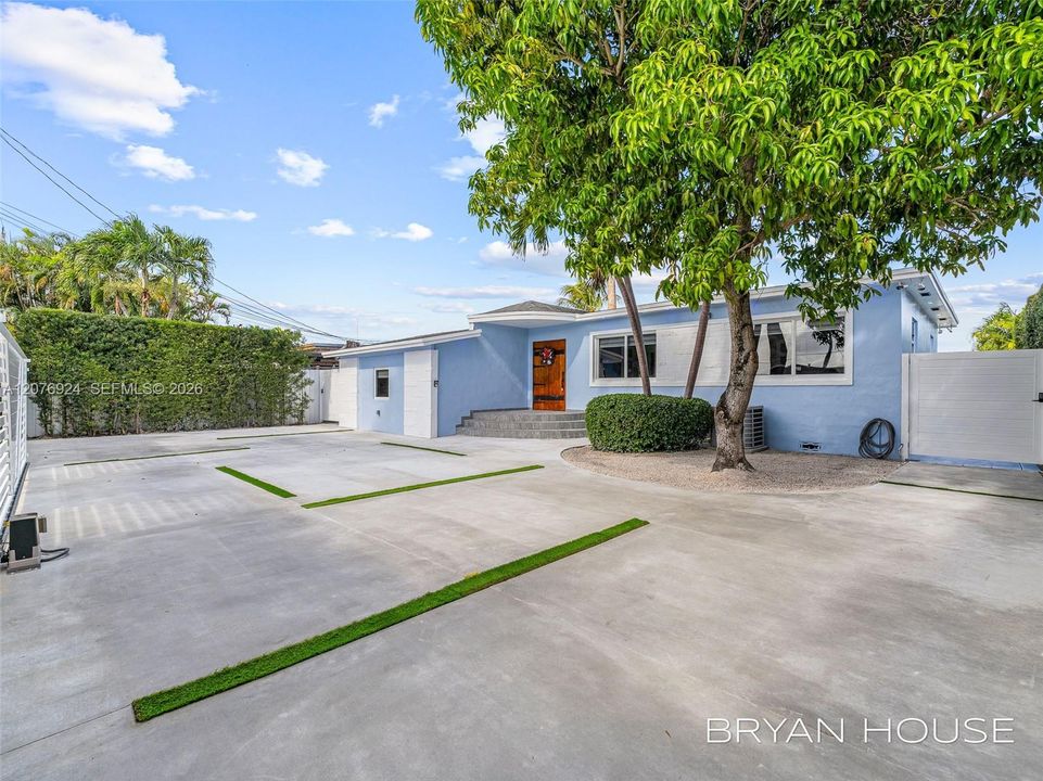 En Venta: $1,790,900 (4 camas, 2 baños, 1379 Pies cuadrados)