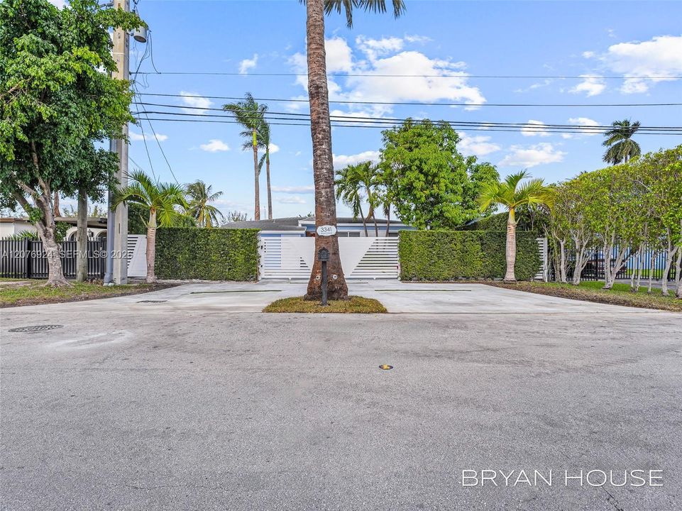 En Venta: $1,790,900 (4 camas, 2 baños, 1379 Pies cuadrados)