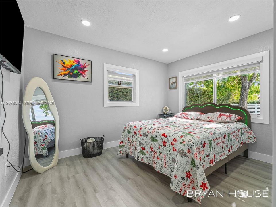 En Venta: $1,790,900 (4 camas, 2 baños, 1379 Pies cuadrados)