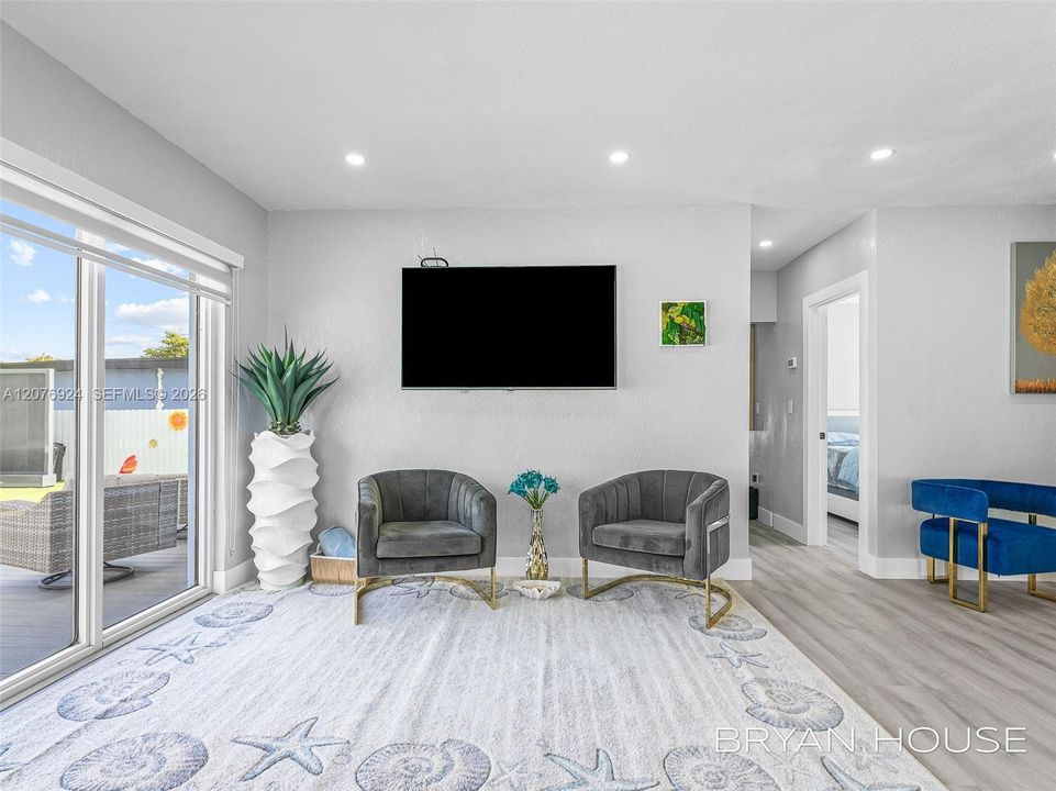 En Venta: $1,790,900 (4 camas, 2 baños, 1379 Pies cuadrados)