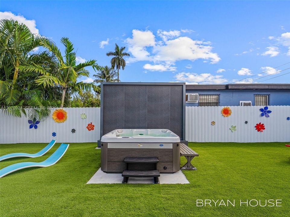 En Venta: $1,790,900 (4 camas, 2 baños, 1379 Pies cuadrados)