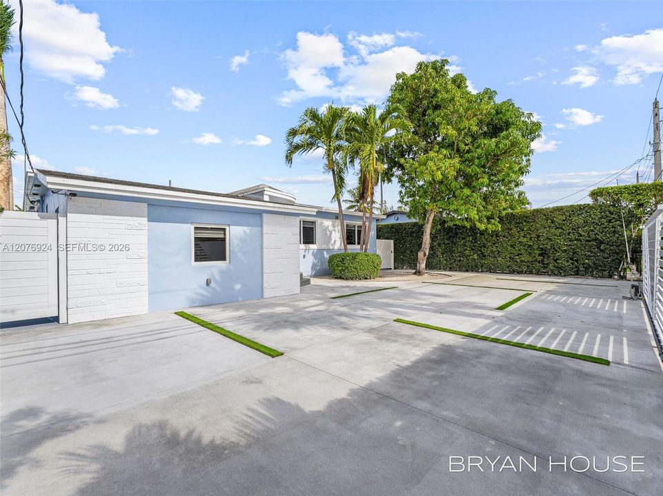 En Venta: $1,790,900 (4 camas, 2 baños, 1379 Pies cuadrados)