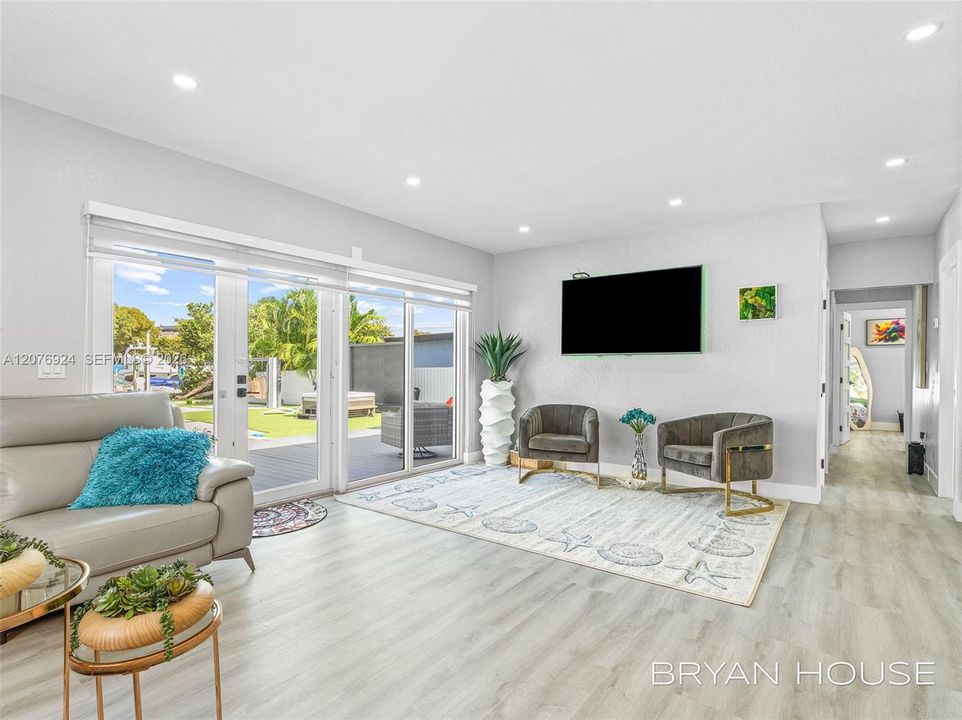 En Venta: $1,790,900 (4 camas, 2 baños, 1379 Pies cuadrados)