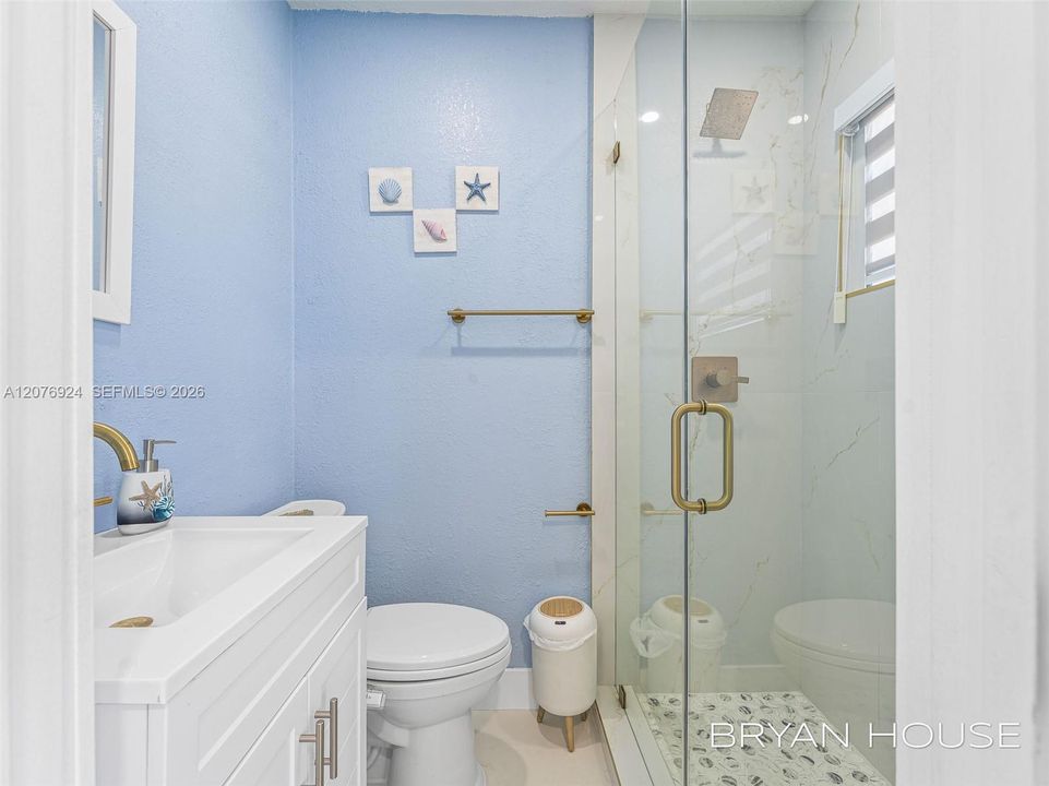 En Venta: $1,790,900 (4 camas, 2 baños, 1379 Pies cuadrados)
