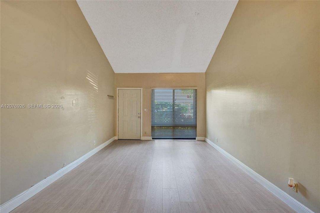 For Rent: $2,900 (3 beds, 2 baths, 1508 Square Feet)
