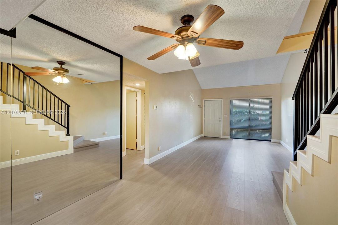 For Rent: $2,900 (3 beds, 2 baths, 1508 Square Feet)