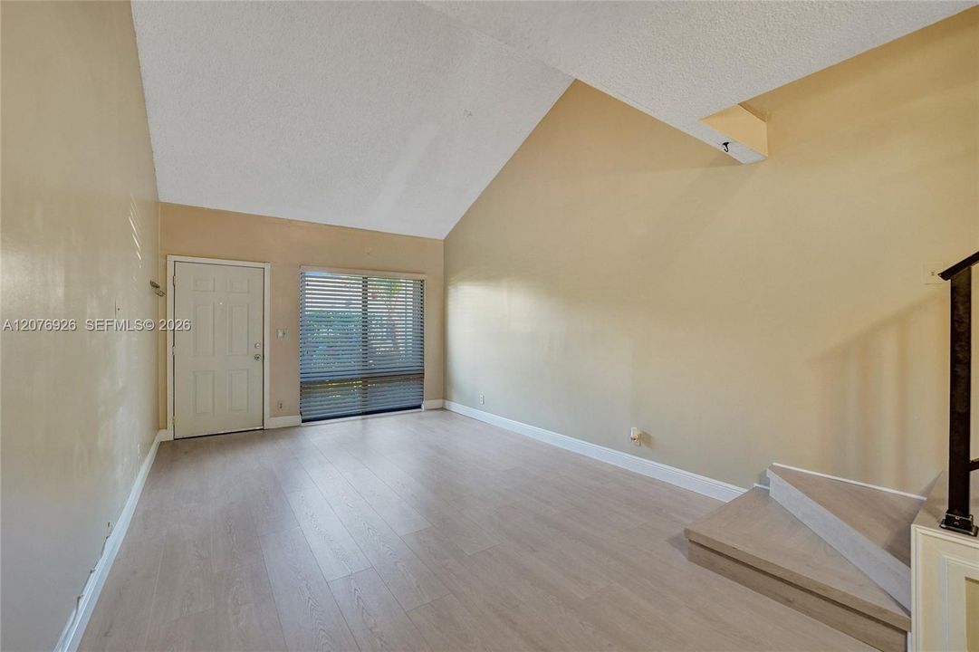 For Rent: $2,900 (3 beds, 2 baths, 1508 Square Feet)