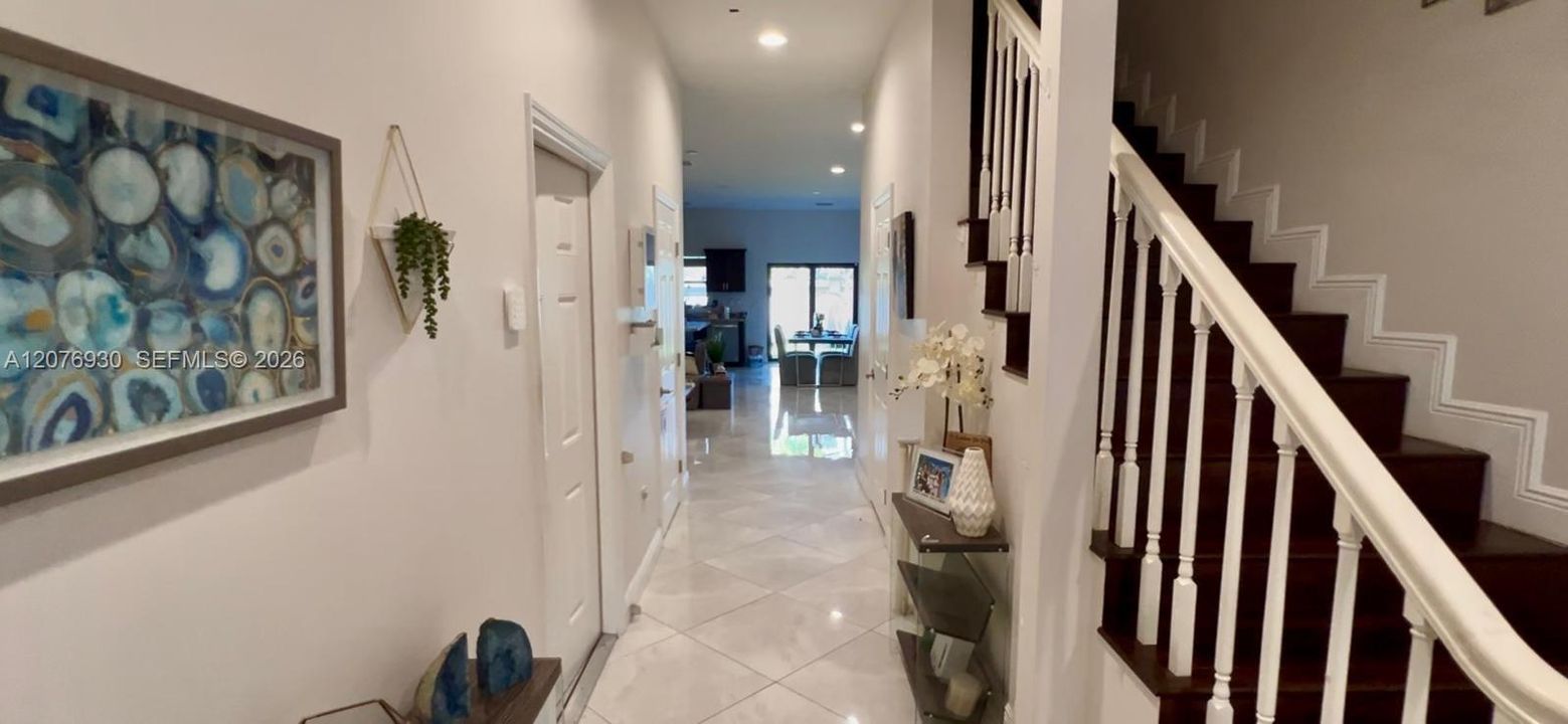 For Sale: $540,000 (3 beds, 2 baths, 1992 Square Feet)