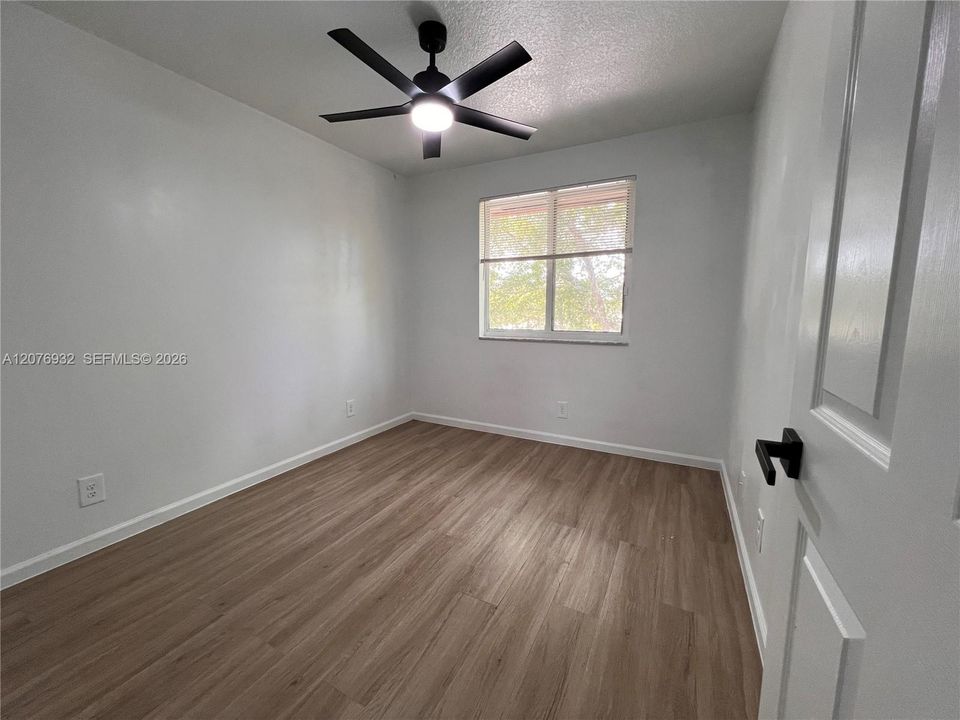 В аренду: $2,995 (3 спален, 2 ванн, 1250 Квадратных фут)