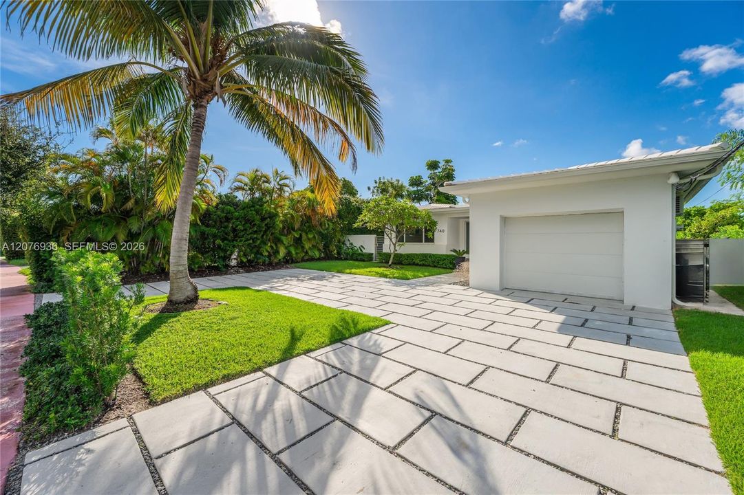For Rent: $14,500 (3 beds, 2 baths, 2326 Square Feet)