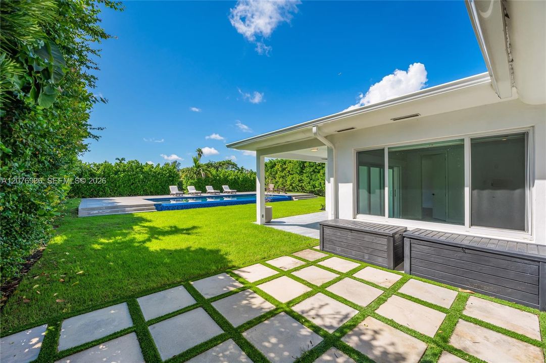 For Rent: $14,500 (3 beds, 2 baths, 2326 Square Feet)