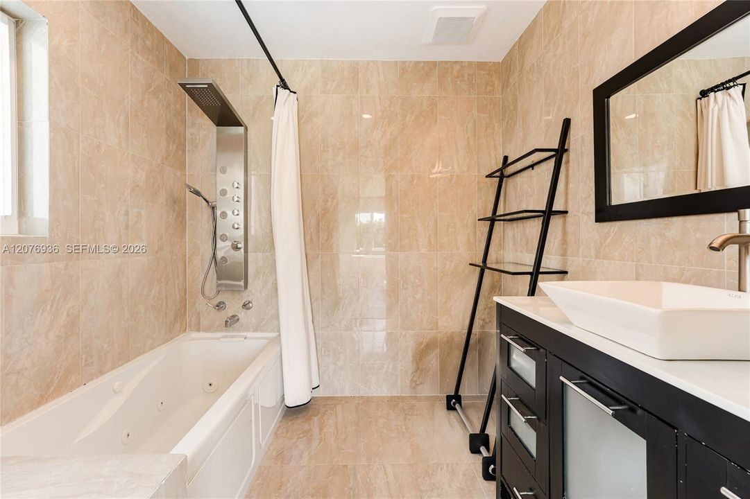 For Rent: $14,500 (3 beds, 2 baths, 2326 Square Feet)