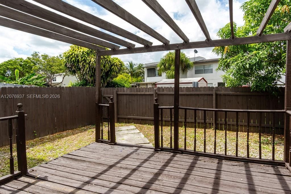 For Sale: $480,000 (3 beds, 2 baths, 1378 Square Feet)