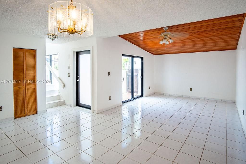 For Sale: $480,000 (3 beds, 2 baths, 1378 Square Feet)