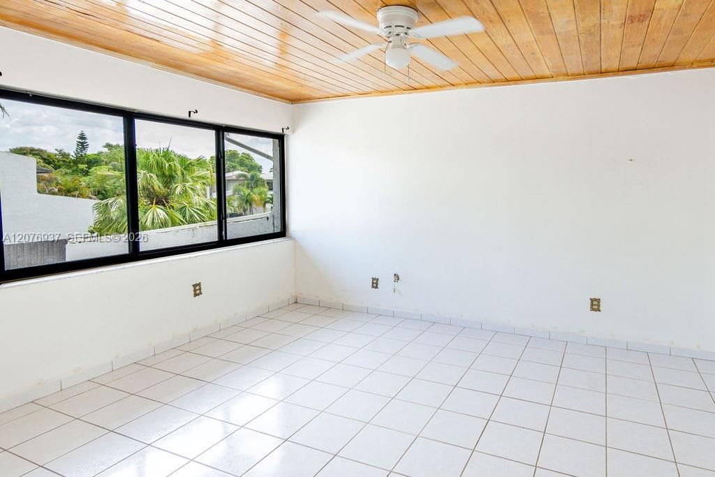 For Sale: $480,000 (3 beds, 2 baths, 1378 Square Feet)