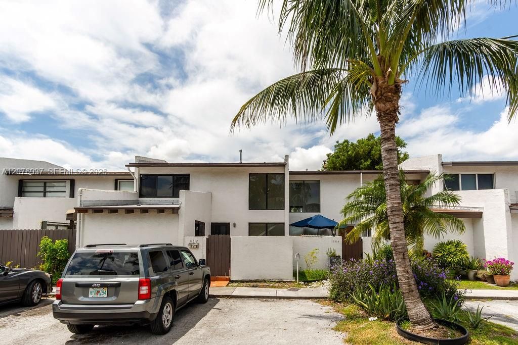 For Sale: $480,000 (3 beds, 2 baths, 1378 Square Feet)